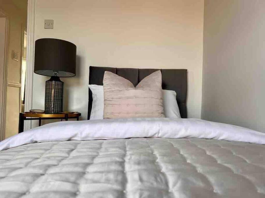 Anfield Home Sleeps 5 Close To Lfc Free Parking ลิเวอร์พูล ภายนอก รูปภาพ