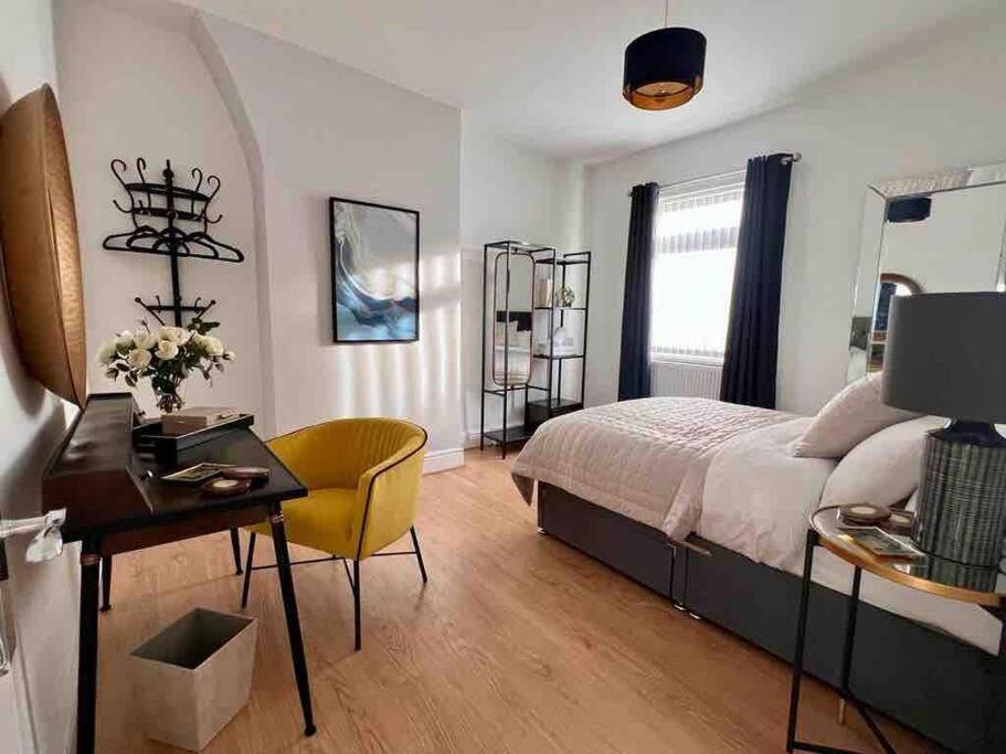 Anfield Home Sleeps 5 Close To Lfc Free Parking ลิเวอร์พูล ภายนอก รูปภาพ