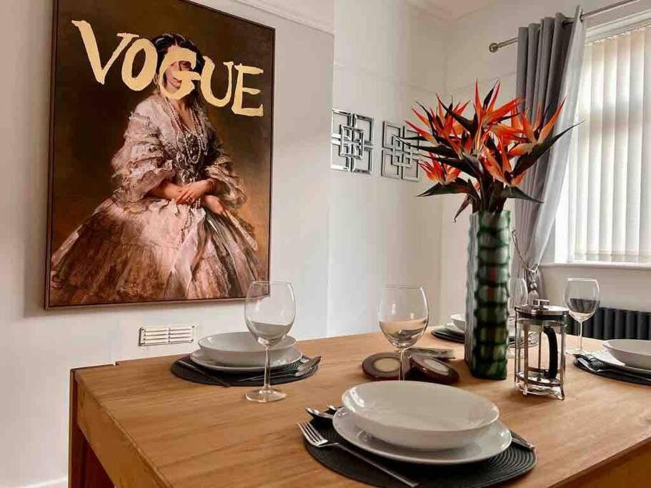 Anfield Home Sleeps 5 Close To Lfc Free Parking ลิเวอร์พูล ภายนอก รูปภาพ