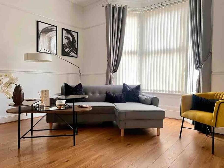 Anfield Home Sleeps 5 Close To Lfc Free Parking ลิเวอร์พูล ภายนอก รูปภาพ