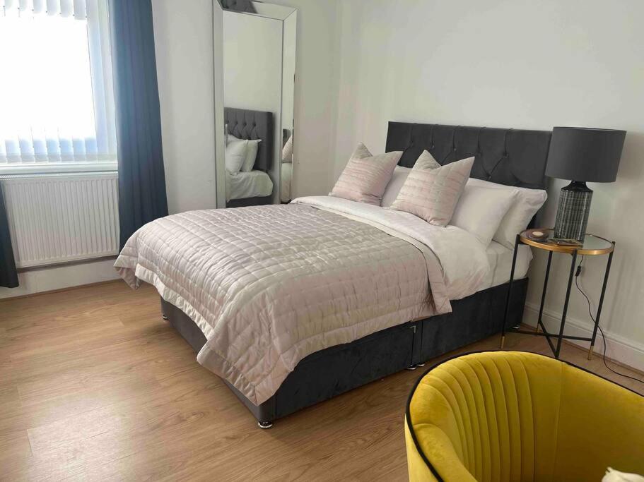 Anfield Home Sleeps 5 Close To Lfc Free Parking ลิเวอร์พูล ภายนอก รูปภาพ